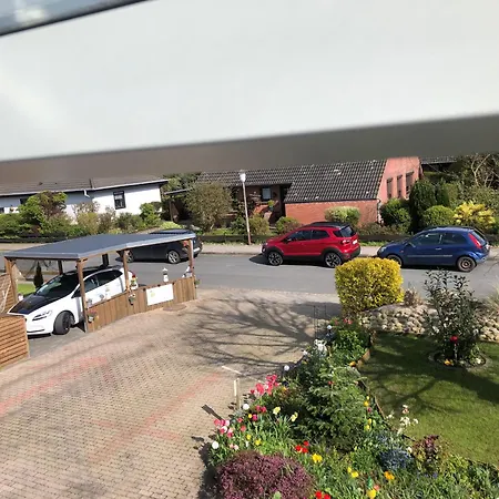 Lägenhet Wattloewe Ruhige Ferienwohnung Mit Terrasse Nahe Eider & Deich *